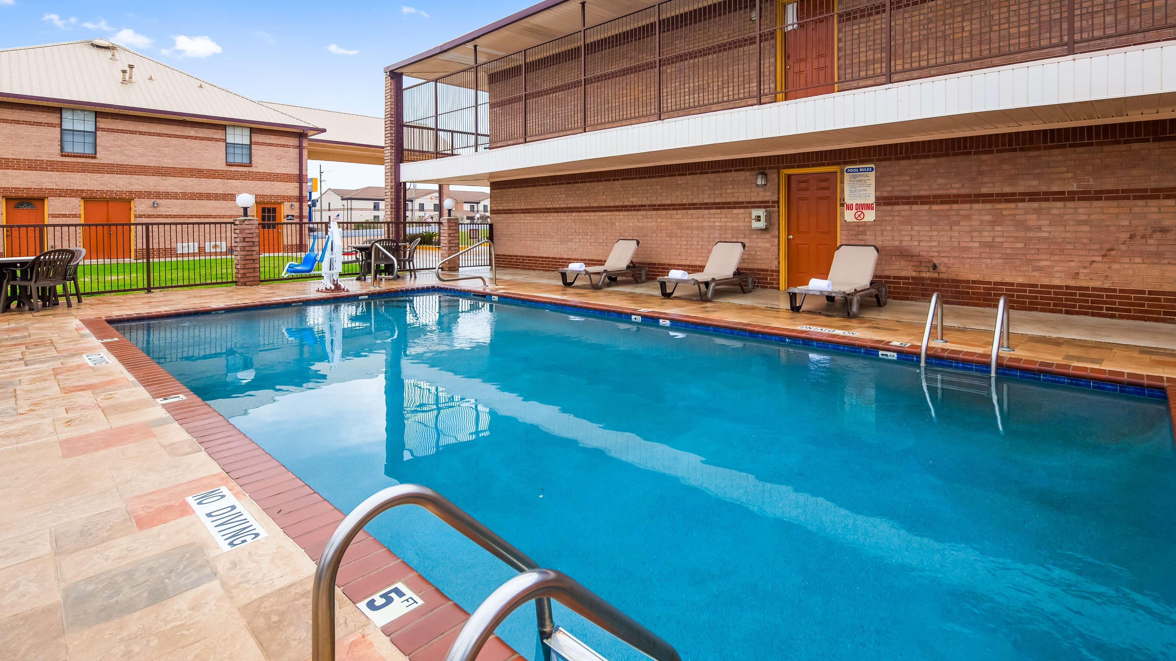 Best Western Executive Inn Marshall Exterior photo