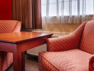 Best Western Executive Inn Marshall Room photo